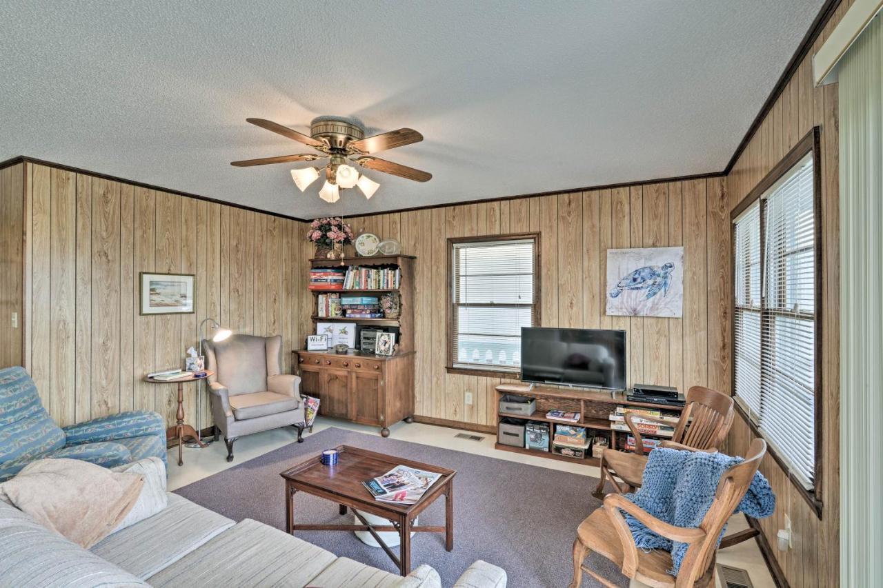 Pet-Friendly Second Row House Steps To Beach! Холдън Бийч Екстериор снимка